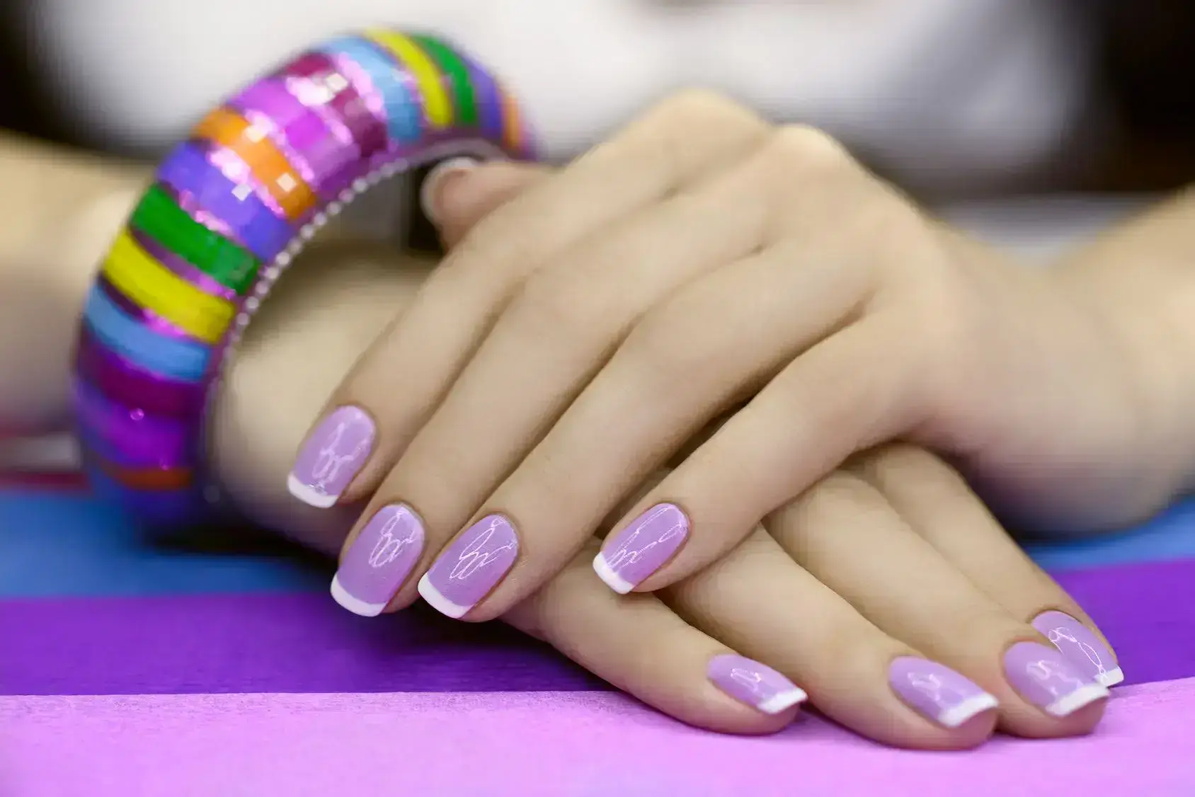 Les-bons-reflexes-pour-de-jolis-ongles-au-naturel-1 (1)